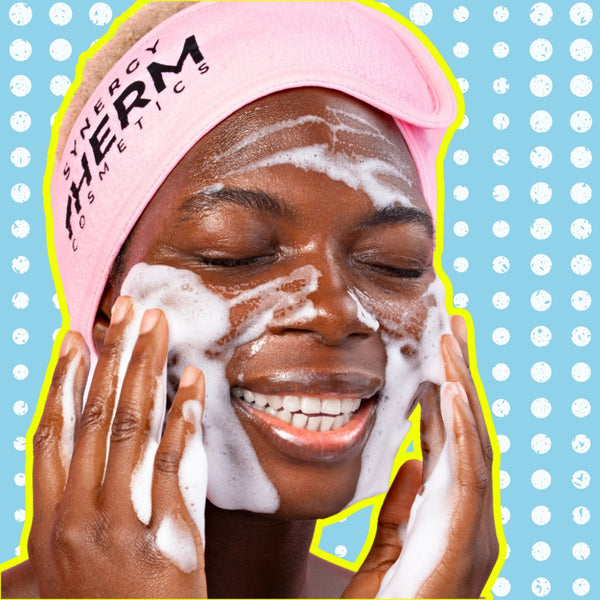 Foaming Facial Cleanser with Fruit-derived Acids, Aloe Vera and Panthenol